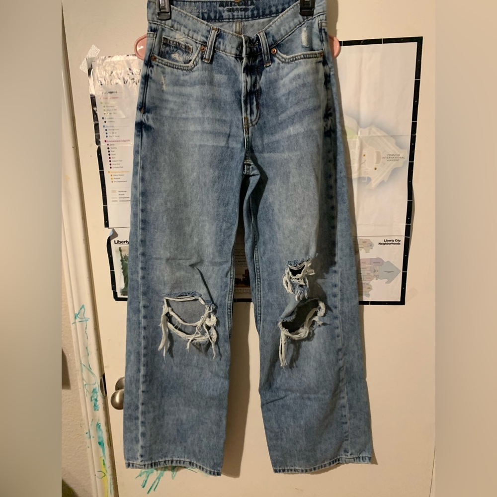Arizona Juniors Low Rise Loose Ripped Dad Jeans